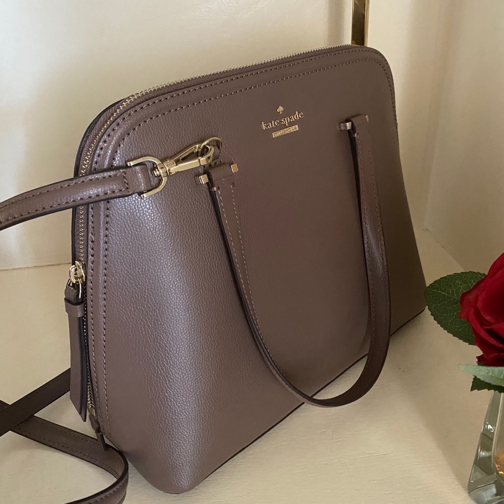 Brand new Kate spade ♠️ Dom medium crossbody